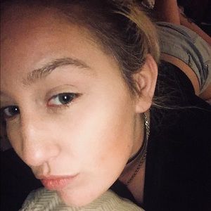 Meet your Posher, Jenn